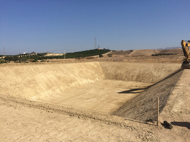 Construcción de cubierta flotantes 3.000m2